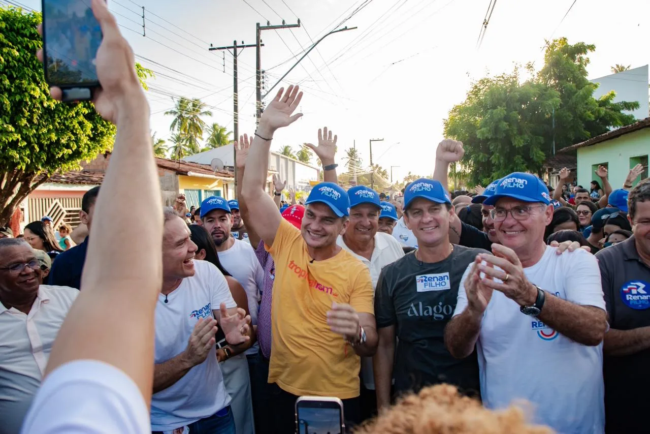 “Vamos caminhar  e levar nosso trabalho para Alagoas por inteiro”, afirma Marcos Beltrão durante Caravana de Renan Filho em Coruripe